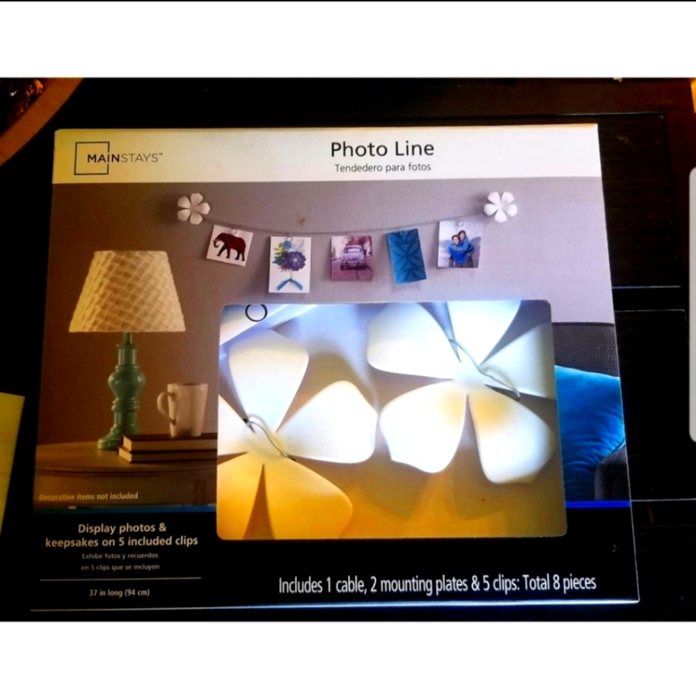 Mainstays White Floral Photo Line for Photo Displaying on Wall NWT